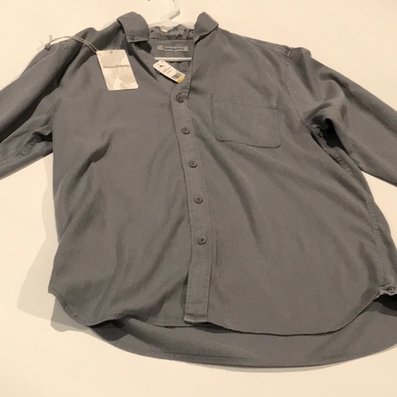 Men’s Tommy Bahama grey button up shirt - Picture 1 of 8